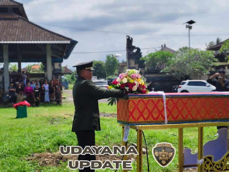 Kodim Klungkung Gelar Upacara Militer Almarhum Peltu ( Purn ) Ketut Nusa