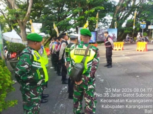 Anggota Kodim 1623/Karangasem Laksanakan Pengamanan Pasca Idul Fitri di Pos Terpadu