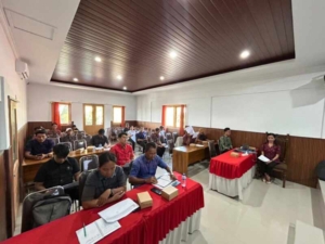 Babinsa Pejeng Kelod Hadiri Laporan Revisi AD/ART dan LPJ BUMDesa, Dorong Tata Kelola Transparan