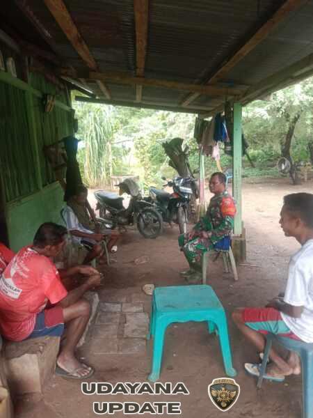 Babinsa Manubelon Pererat Silaturahmi Bersama Tokoh Masyarakat