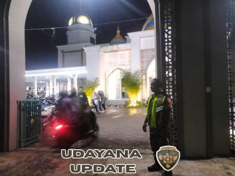 Babinsa Koramil Rasanae Amankan Masjid Agung Almuwahidin Kota Bima