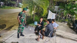 TNI Hadir di Tengah Masyarakat, Koramil 1628-01/Taliwang Intensifkan Patroli Malam