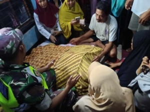 Babinsa Koordinasi dengan Warga dan Pemerintah Desa untuk Jaga Ketentraman Pasca Evakuasi