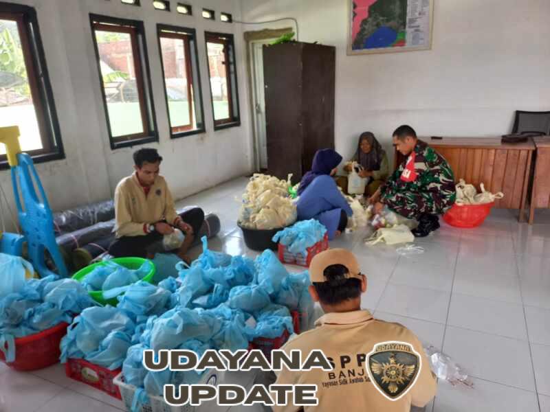 TNI Hadir di Tengah Masyarakat, Babinsa Taliwang Dampingi Kegiatan Makan Bergizi Gratis di Batu Putih