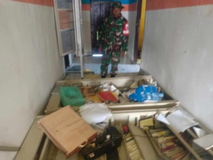 Massa Aksi Tolouwi Tuntut Transparansi Anggaran Desa dan BUMDes
