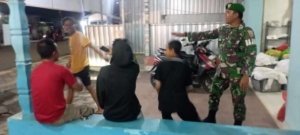 Serda Adriansyah Patroli Wilayah Taliwang Demi Ciptakan Kamtibmas