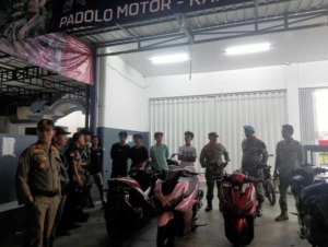 Serka Hermansyah Bersama Satpol PP Bubarkan Ratusan Remaja yang Diduga Akan Gelar Balap Liar
