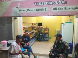 Patroli Malam Koramil 1628-04/Poto Tano, Tingkatkan Keamanan Wilayah Kecamatan Poto Tano