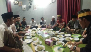 Babinsa Seteluk Imbau Pemuda Jaga Ketertiban Saat Patroli Malam