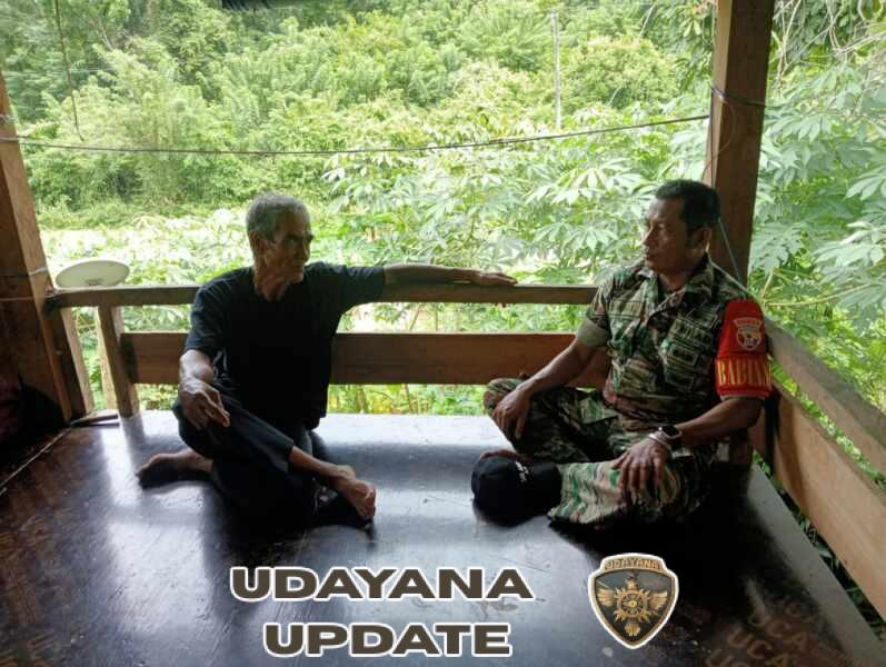 Jaga Kondusifitas Wilayah, Babinsa Beru Laksanakan Patroli dan Komsos