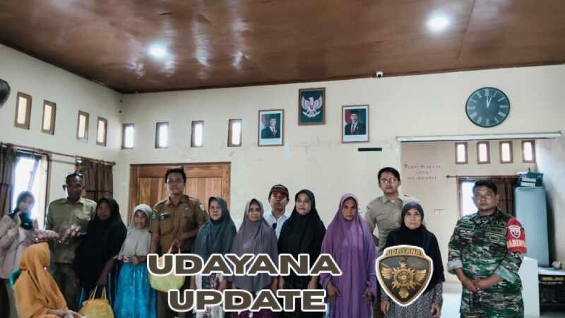 Babinsa Bukit Damai Dampingi Pembagian Sembako untuk Lansia Kurang Mampu di Maluk