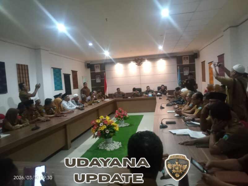 Hadiri Rapat Pemda, Dandim 1614/Dompu Dorong Pengawasan Kebutuhan Pokok Jelang Lebaran