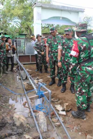 Satgas TMMD ke-127 Hadirkan Sumur Bor, Kasdam Apresiasi Pengabdian di Desa Tolouwi