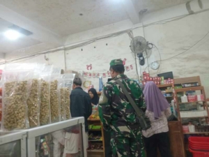 Koramil 1628-03/Seteluk Gelar Patroli Malam, Imbau Warga Tidak Menyalakan Petasan
