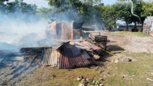 Dandim 1627/Rote Ndao Tinjau Rumah Warga Korban Kebakaran di Desa Kuli Aisele