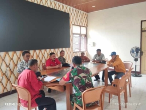 Babinsa dan Aparat Desa Fasilitasi Mediasi Konflik Tanah di Maluk