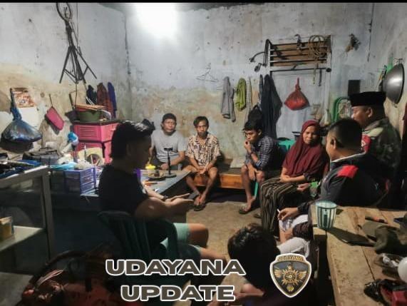 Babinsa Koramil 1614-01/Dompu Ajak Warga Jaga Kamtibmas Lewat Ronda Malam