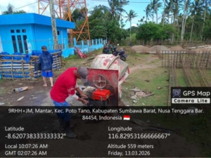 Babinsa Mantar Koramil 1628-04/Poto Tano Awasi Pengerjaan KDKMP di Wilayah Binaan