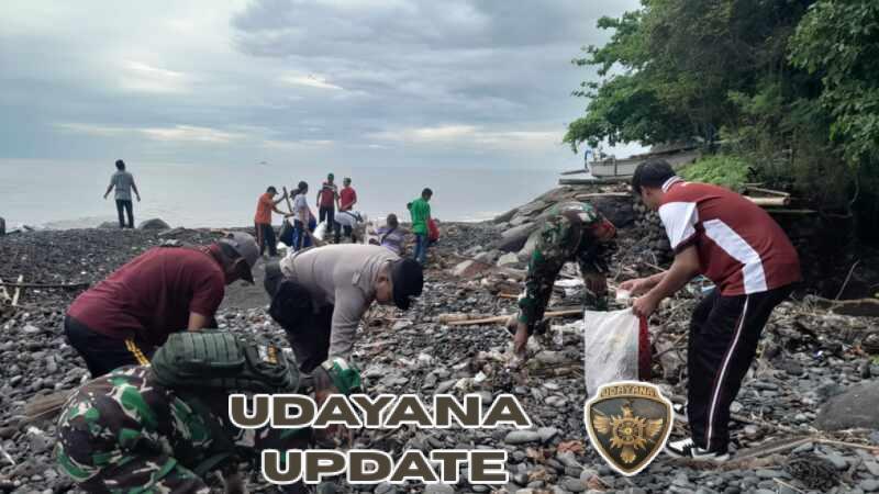 Perangkat Desa Penuktukan Bersama Koramil 04/Tejakula dan Polsek Tejakula Laksanakan Aksi Bersih Pantai