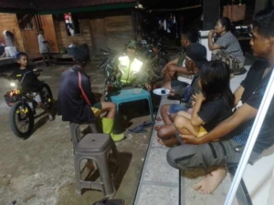 Kegiatan Patroli dan Ronda Malam Babinsa di Kecamatan Wawo Berjalan Aman dan Tertib