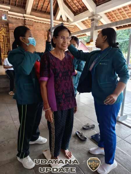 Tingkatkan Derajat Kesehatan Masyarakat Dan Cegah Stunting, Babinsa Dawan Kaler Dampingi Posyandu ILP