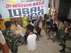 Babinsa Bersama Warga dan Tokoh Masyarakat Jaga Kondusifitas Desa Lambu Kabupaten Bima