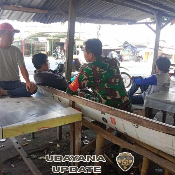 Babinsa Aikmel Utara Komsos Bersama Warga, Pererat Silaturahmi di Bulan Ramadhan
