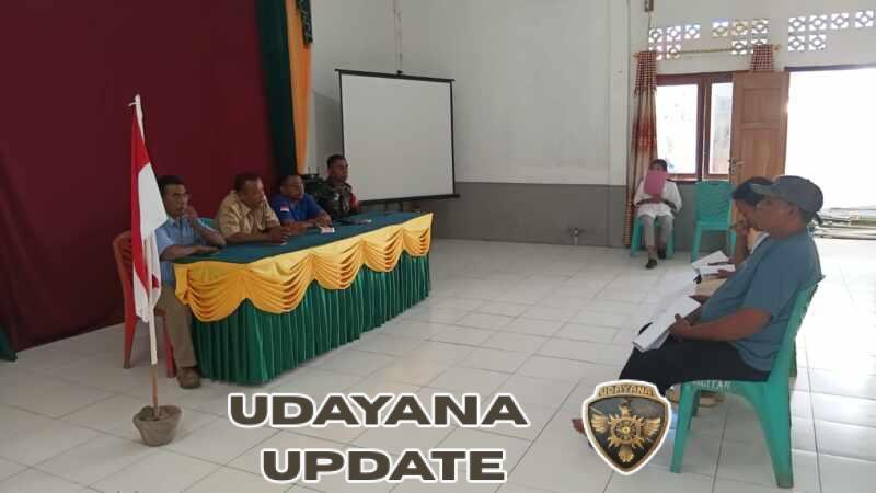 Babinsa Dampingi Penyaluran Bantuan Langsung Tunai Dana Desa di Demon Pagong