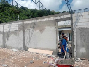 Babinsa Beru Koramil 1628-05/Jereweh Awasi Pemasangan Hebel Koperasi Merah Putih