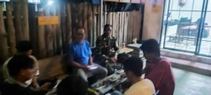 Sertu Ashar Laksanakan Patroli, Pererat Komsos Bersama Warga Seteluk