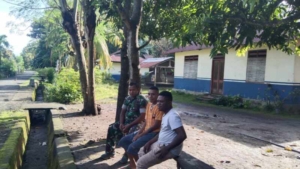Melalui Komsos, Babinsa Tingkatkan Sinergi dengan Warga Pantar