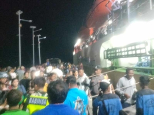 Babinsa Koramil 1627-03/BTT Amankan Kapal Sabuk Nusantara 43