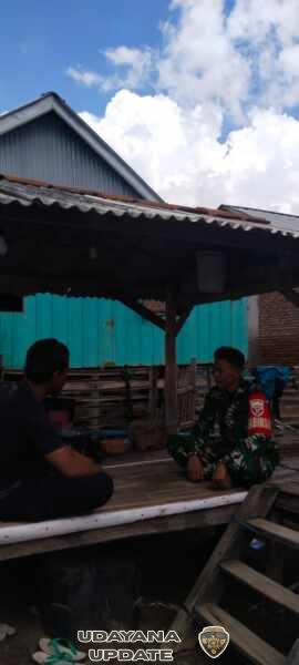 Babinsa Seteluk Tengah Aktif Laksanakan Komsos, Pererat Hubungan dengan Warga