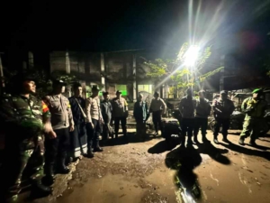Babinsa dan Polsek Maurole Siaga Amankan Malam Takbiran Idul Fitri 1447 H