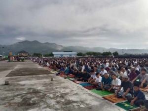 Babinsa Koramil Rasana’e Pastikan Kemeriahan dan Keamanan Sholat Idul Fitri