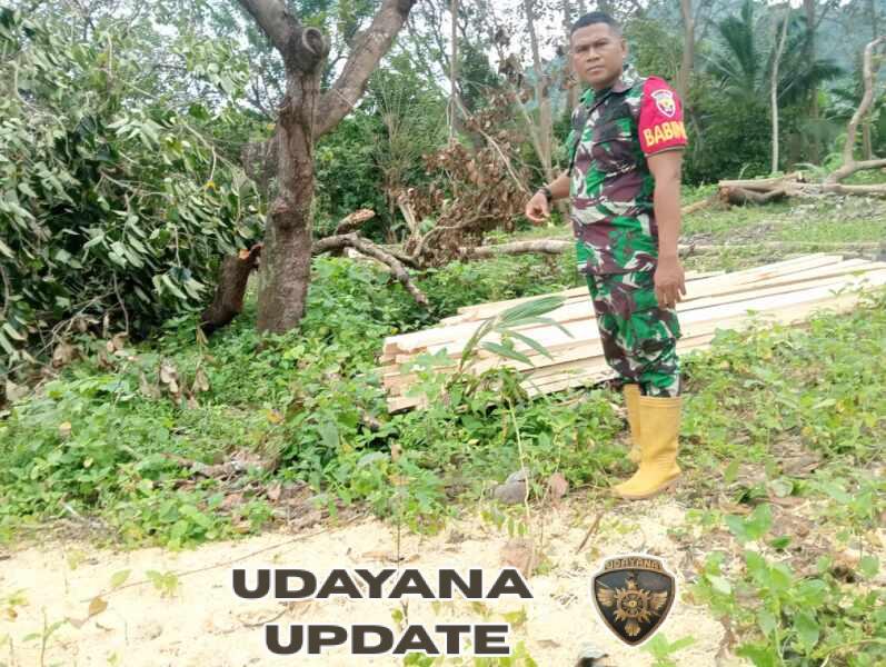 Babinsa Maurole Pantau Keamanan dan Progres Pembangunan Koperasi Merah Putih