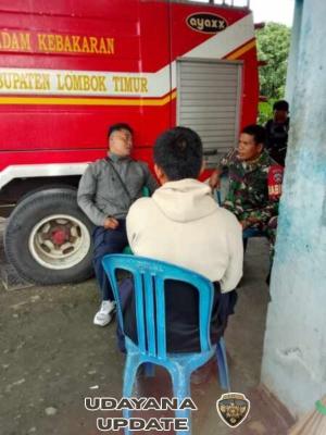 Babinsa Sambelia Imbau Tim Damkar Aktif dan Responsif Selama Musim Mudik