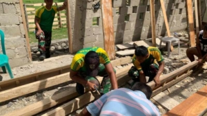 Sambut Paskah, Yonarmed 12 Kostrad Karya Bakti di Kapela St. Yoseph Metamauk