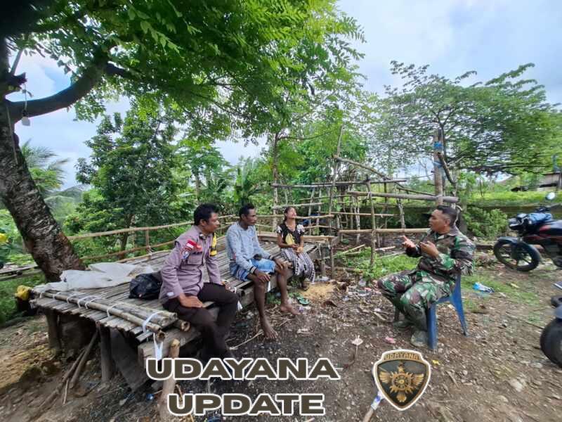 Wujud Kedekatan, Babinsa dan Bhabinkamtibmas Sambangi Warga Harona Kalla