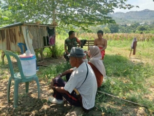Monitoring Wilayah dan Komsos Babinsa PotoTano di Desa Tambak Sari Berjalan Lancar