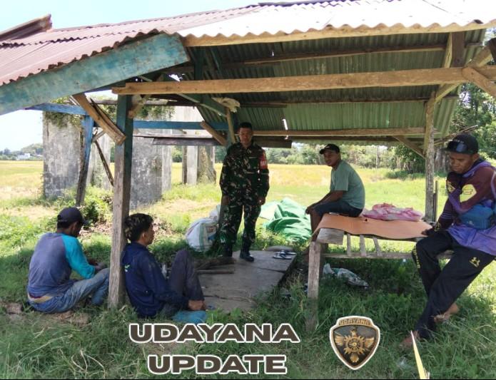 Babinsa Koramil Hu’u Tunjukkan Kepedulian, Warga Diajak Jaga Harmoni
