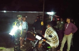Babinsa Selebung Gelar Patroli Malam Pasca Warga Binaan Terdampak Puting Beliung