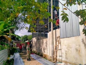 Babinsa Dasan Anyar Awasi Kegiatan Koperasi Merah Putih di Wilayah Binaan