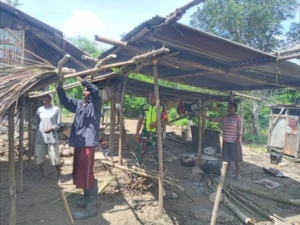 Langkah Sederhana Babinsa di Desa Taunbaen, Dampaknya Besar bagi Kenyamanan Warga