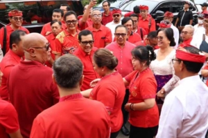 Bupati Sanjaya Hadiri Perayaan Imlek dan Cap Go Meh di Vihara Dharma Cattra Tabanan