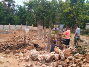 Babinsa Kodim 1627/RN Monitoring Pembangunan KDKMP di Desa Sanggaoen