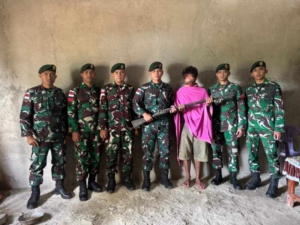 Yonarmed 12 Kostrad Kembali Terima Penyerahan Senjata, Bukti Kepercayaan Warga Perbatasan