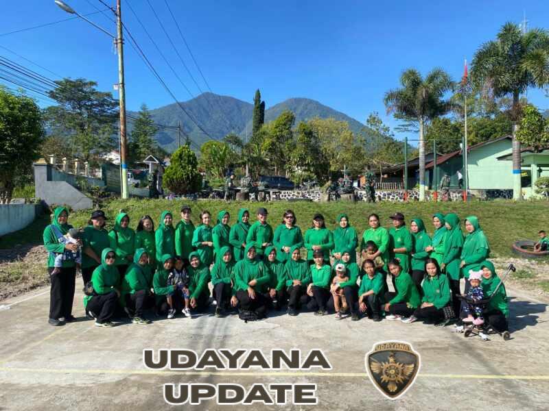Dipimpin Ny. Resda Amos, Persit Manggarai Tunjukkan Aksi Nyata Jaga Lingkungan