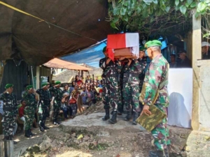 Dengan Penuh Kehormatan, TNI Iringi Kepergian Purnawirawan di Kesetnana