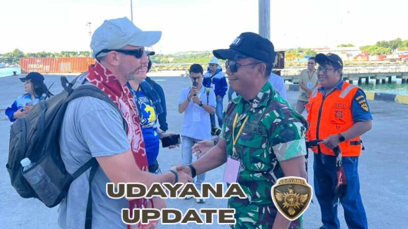 Kasdim 1601/Sumba Timur Menghadiri Penyambutan Kapal Pesiar MS Odyssey di Waingapu
